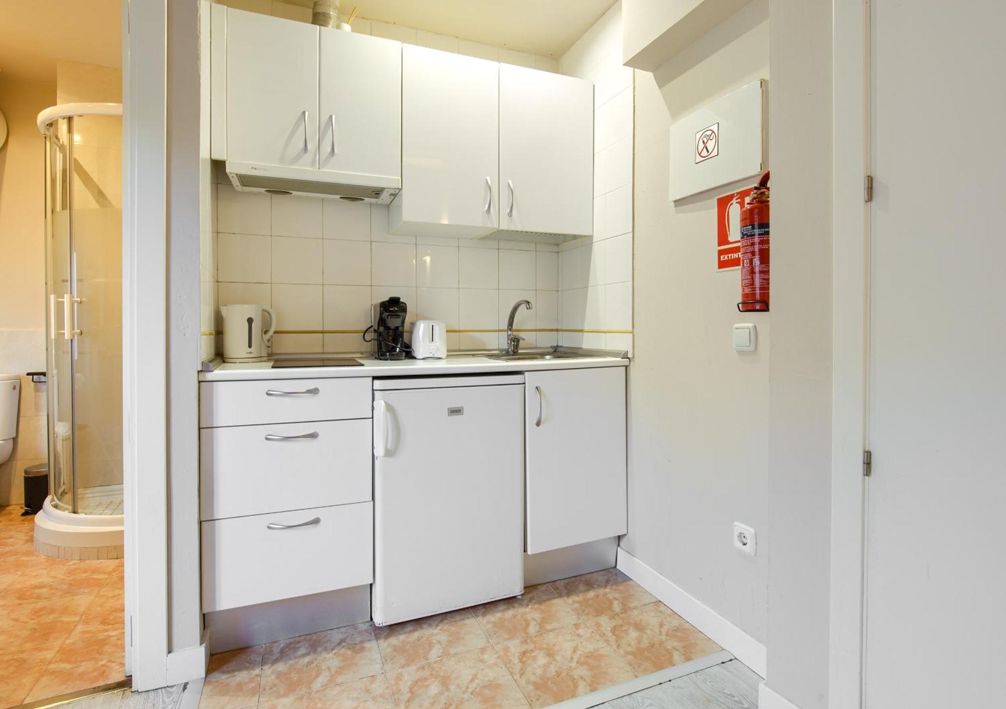 Apartamentos Ryc Alcalá de Henares Dış mekan fotoğraf