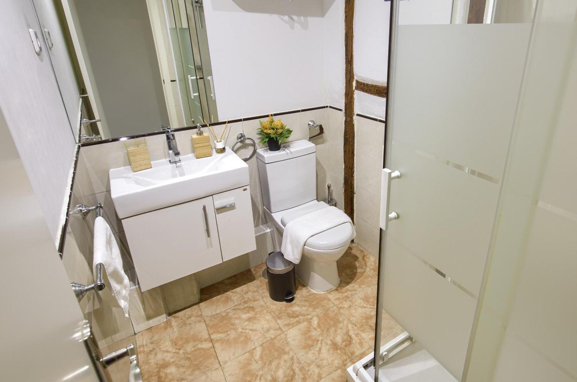 Apartamentos Ryc Alcalá de Henares Dış mekan fotoğraf